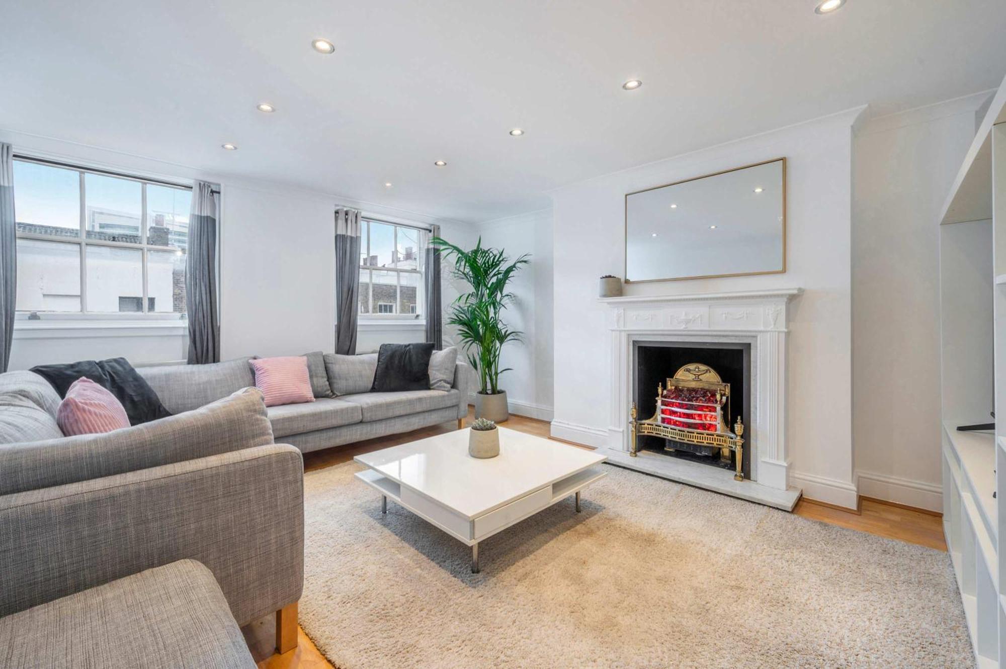 Above & Beyond - Fitzrovia - By Frankie Says Apartment